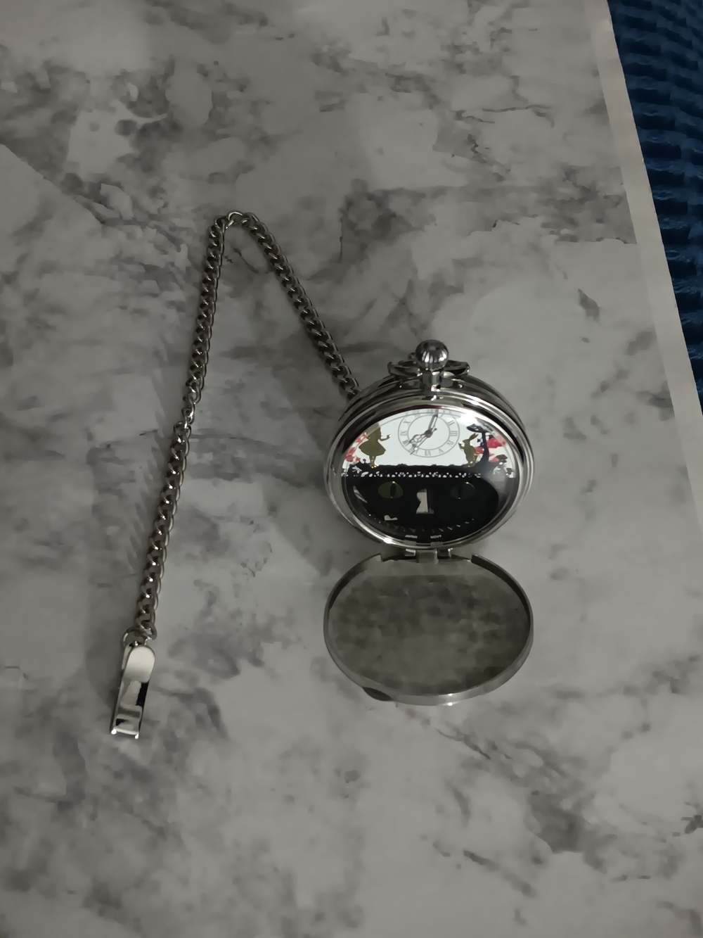 Alice in Wonderland White Rabbit Musical Pocket Watch with Chain EUC - Picture 6 of 7